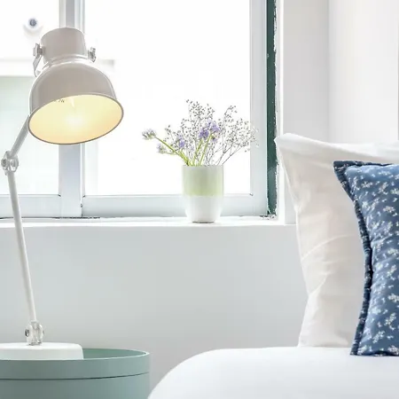 Bright & Spacious Alfama Apartment, By Timecooler * Lisboa