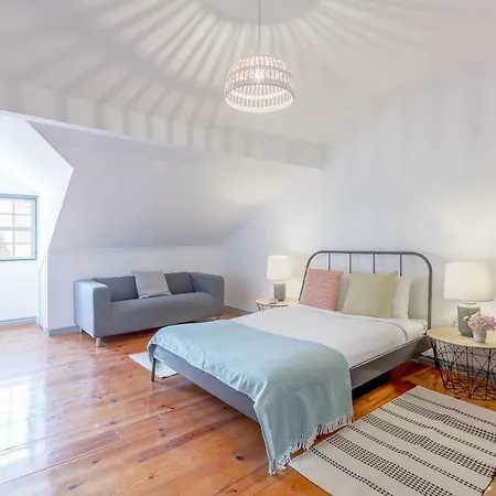 Bright & Spacious Alfama Apartment, By Timecooler Apartment