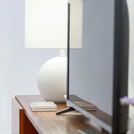 Bright & Spacious Alfama Apartment, By Timecooler Apartment *