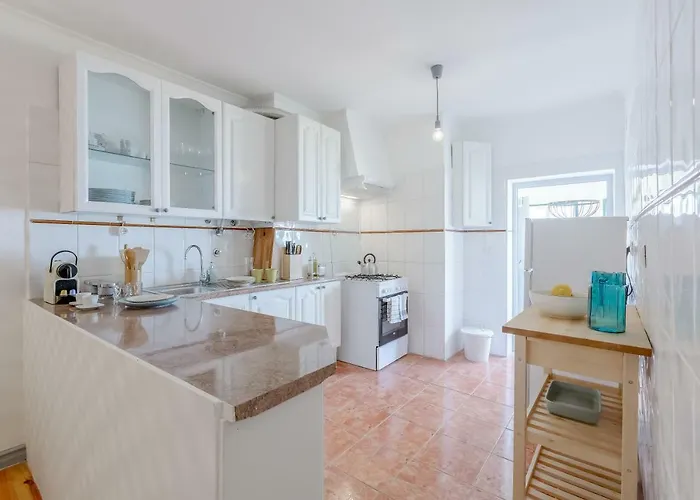 Bright & Spacious Alfama Apartment, By Timecooler Apartman