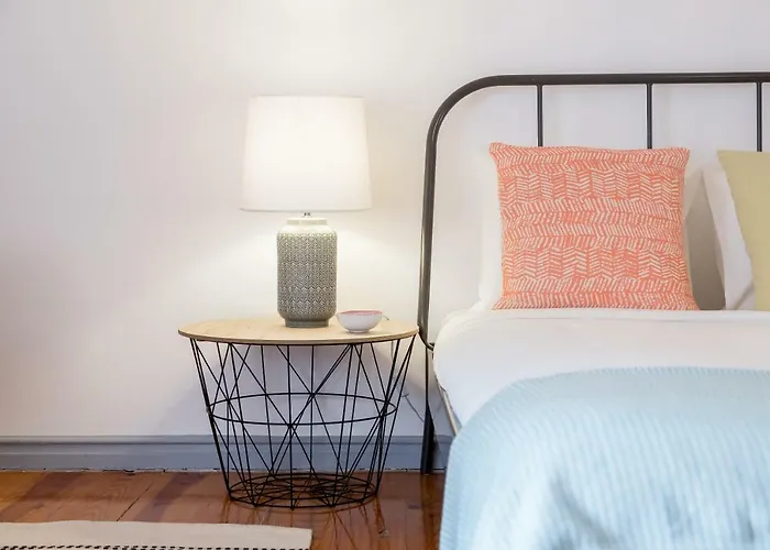 Bright & Spacious Alfama Apartment, By Timecooler Lisboa