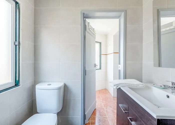 Bright & Spacious Alfama Apartment, By Timecooler Apartman *