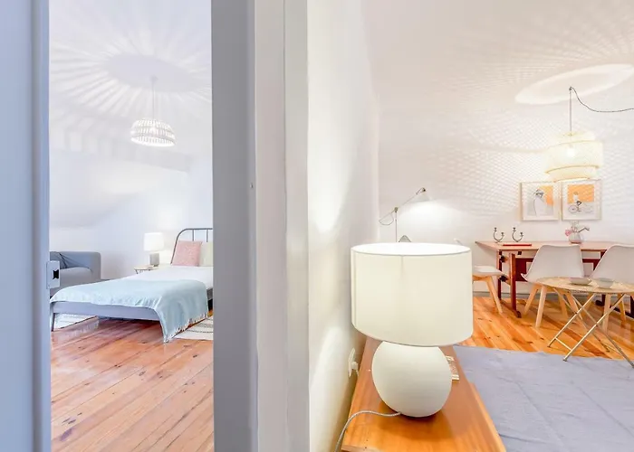 Bright & Spacious Alfama Apartment, By Timecooler Lisboa