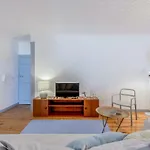 Bright & Spacious Alfama Apartment, By Timecooler Лиссабон
