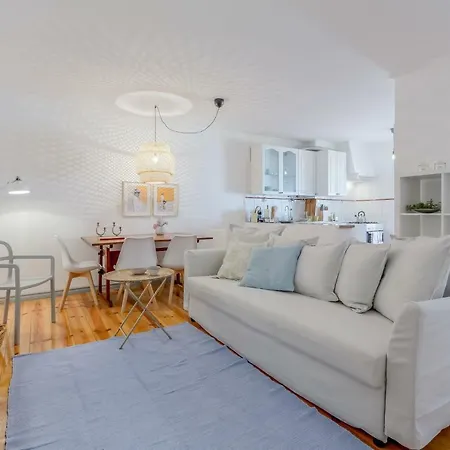 Апартаменты Bright & Spacious Alfama Apartment, By Timecooler *